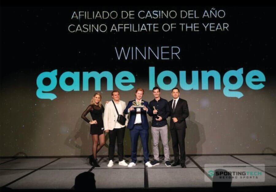 Equipo de Game Lounge recibe el premio a Afiliado del año en Latinoamérica 2024