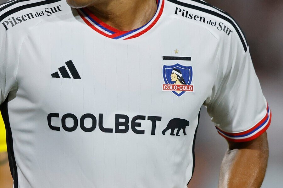 Coolbet auspiciador oficial de Colo Colo en Chile